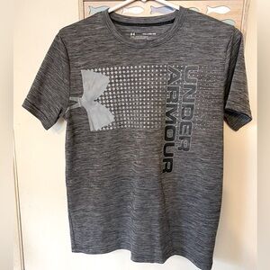Boys Under Armour heat gear tee YXL
